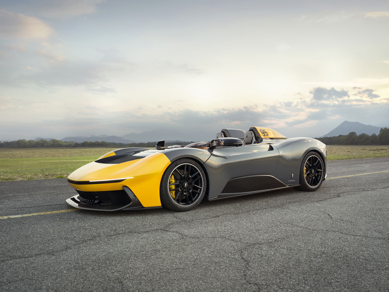 Pininfarina B95, front side